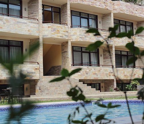 Roca Golf Hotel ブジュンブラ エクステリア 写真