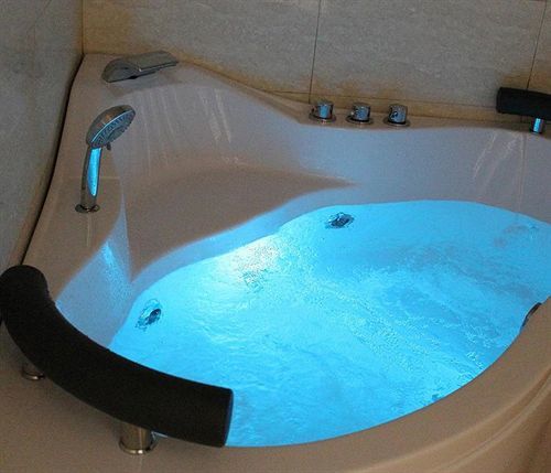 Roca Golf Hotel ブジュンブラ エクステリア 写真